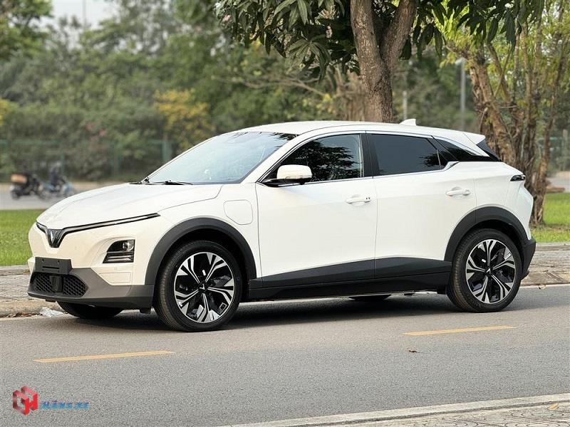Hông xe Vinfast VF6 2025